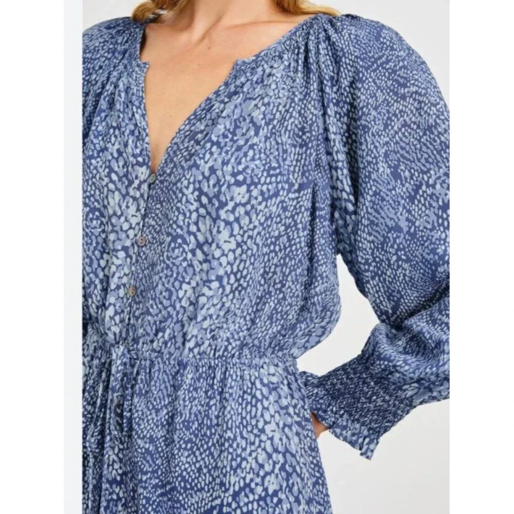 Rails shirred neckline